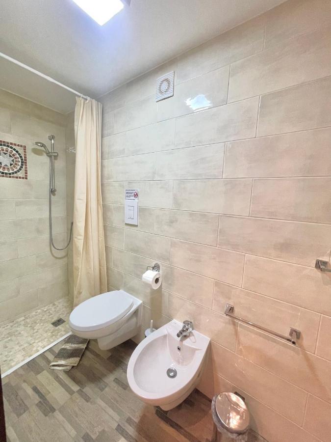 L'Oasi Di Luis Villa Napoli Esterno foto